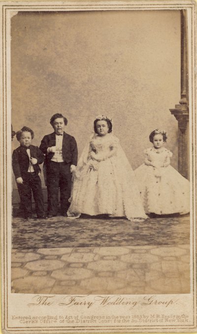 Die Feenhochzeitsgruppe; General Tom Thumb von English Photographer